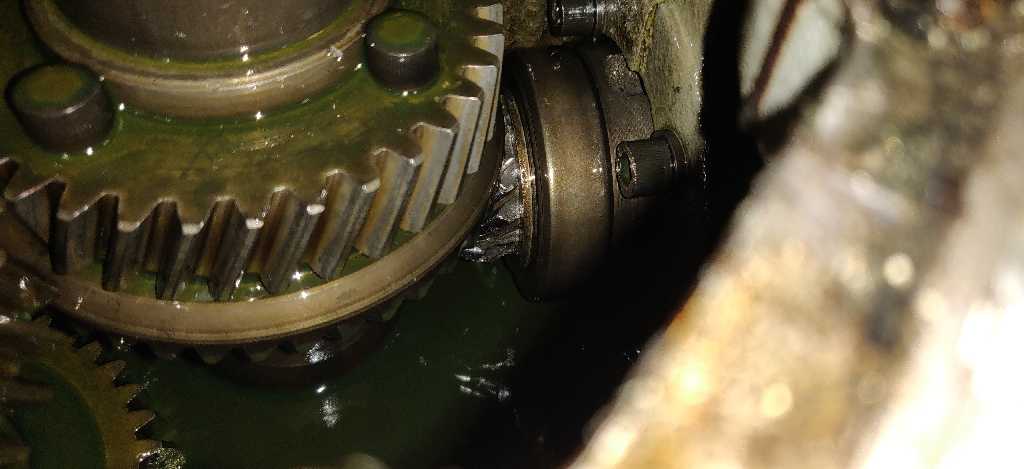 “Hobart” commercial mixer transmission repair in San Jose, California. On duty till last breath!