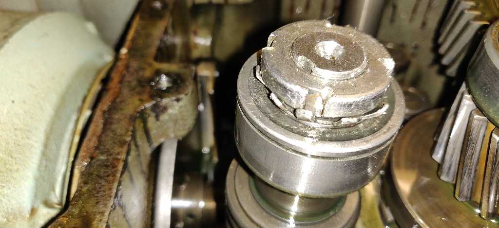 “Hobart” commercial mixer transmission repair in San Jose, California. On duty till last breath!